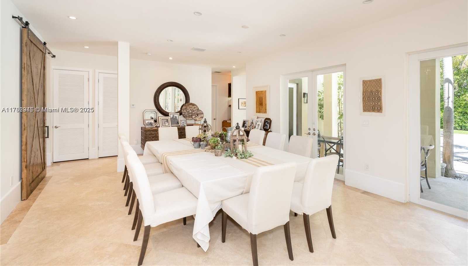 Small Image of 31 ISLAND DR, Key Biscayne Number 9