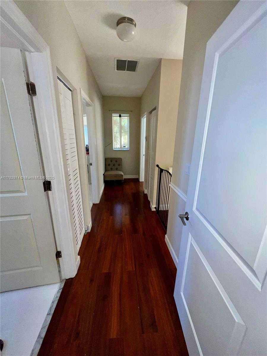 Small Image of 2532 NORTH EAST 41ST TER, Homestead Number 19
