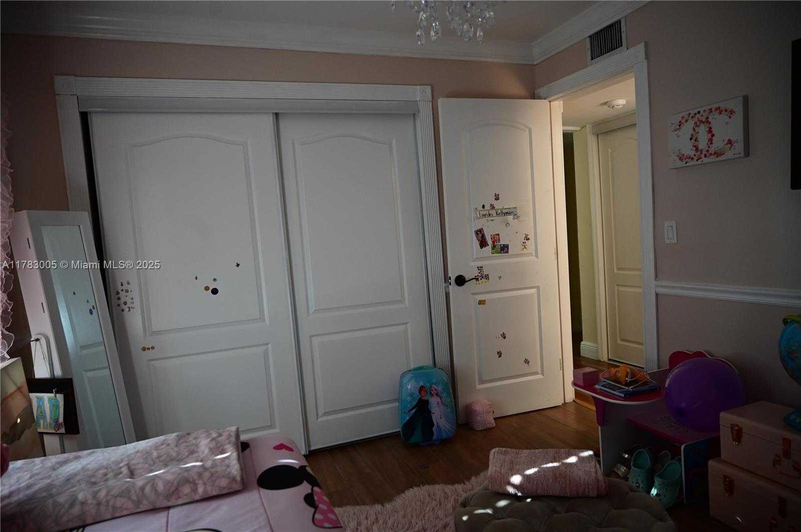 Small Image of 8100 NORTH WEST 75TH AVE, Tamarac Number 11
