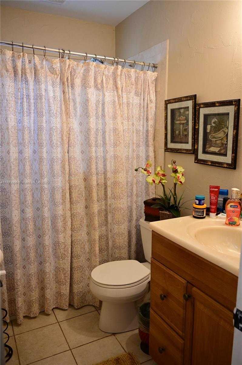Small Image of 8100 NORTH WEST 75TH AVE, Tamarac Number 15