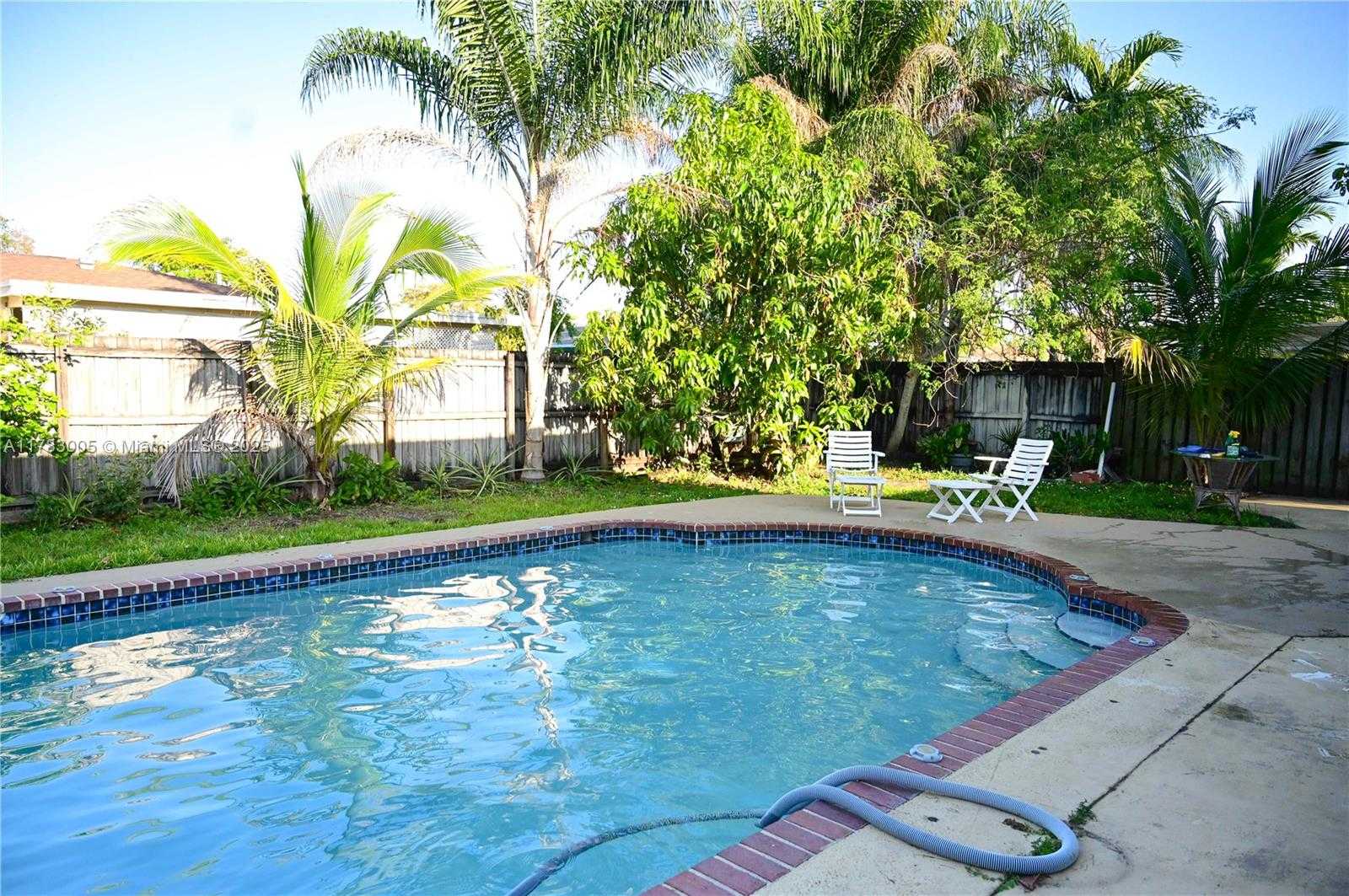 Small Image of 8100 NORTH WEST 75TH AVE, Tamarac Number 21