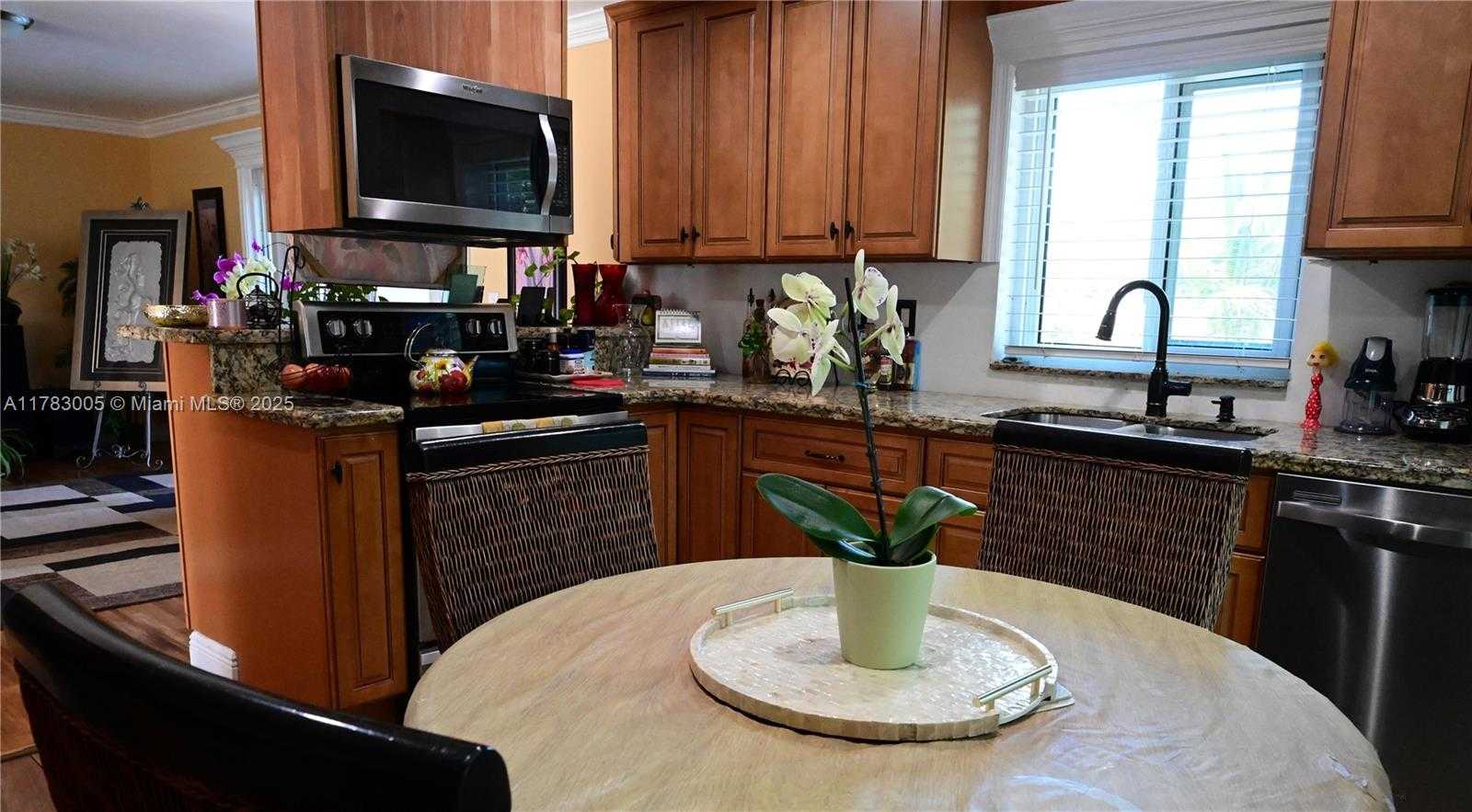 Small Image of 8100 NORTH WEST 75TH AVE, Tamarac Number 6