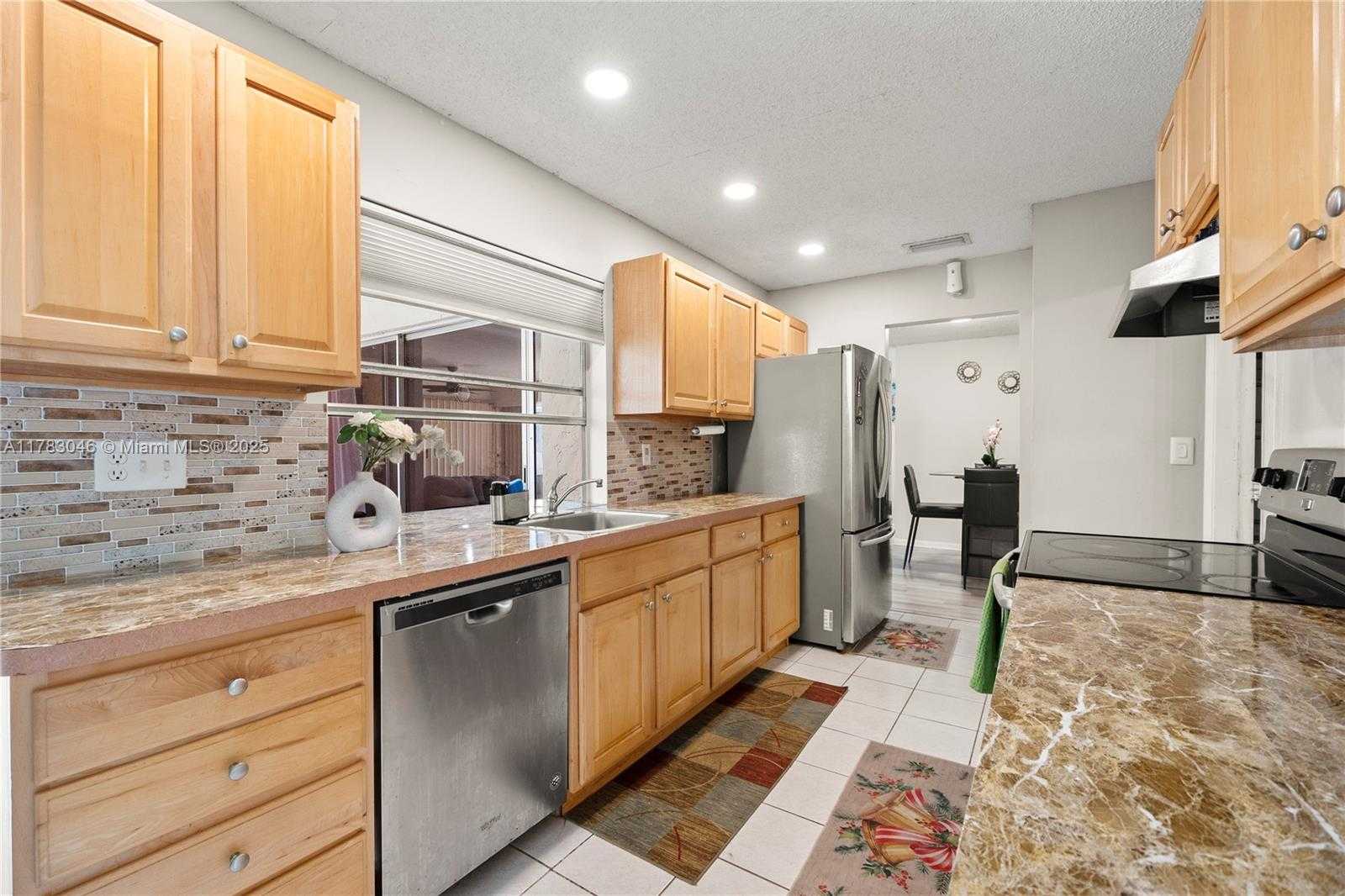 Small Image of 4900 NORTH WEST 13TH TER, Deerfield Beach Number 4
