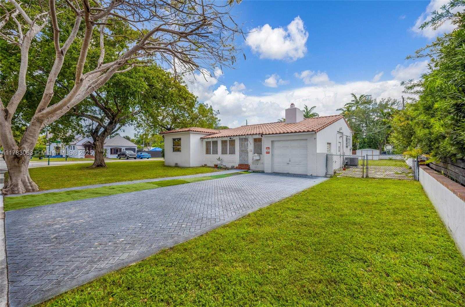 Small Image of 790 NORTH EAST 96TH ST, Miami Shores Number 15