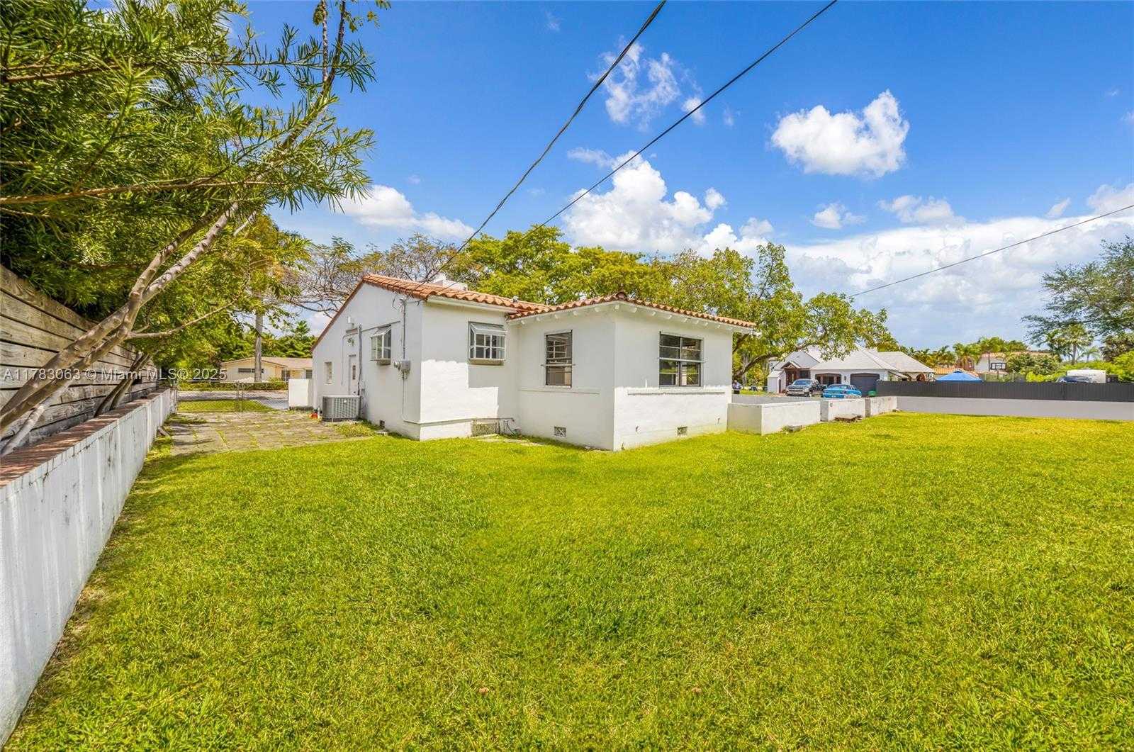 Small Image of 790 NORTH EAST 96TH ST, Miami Shores Number 22