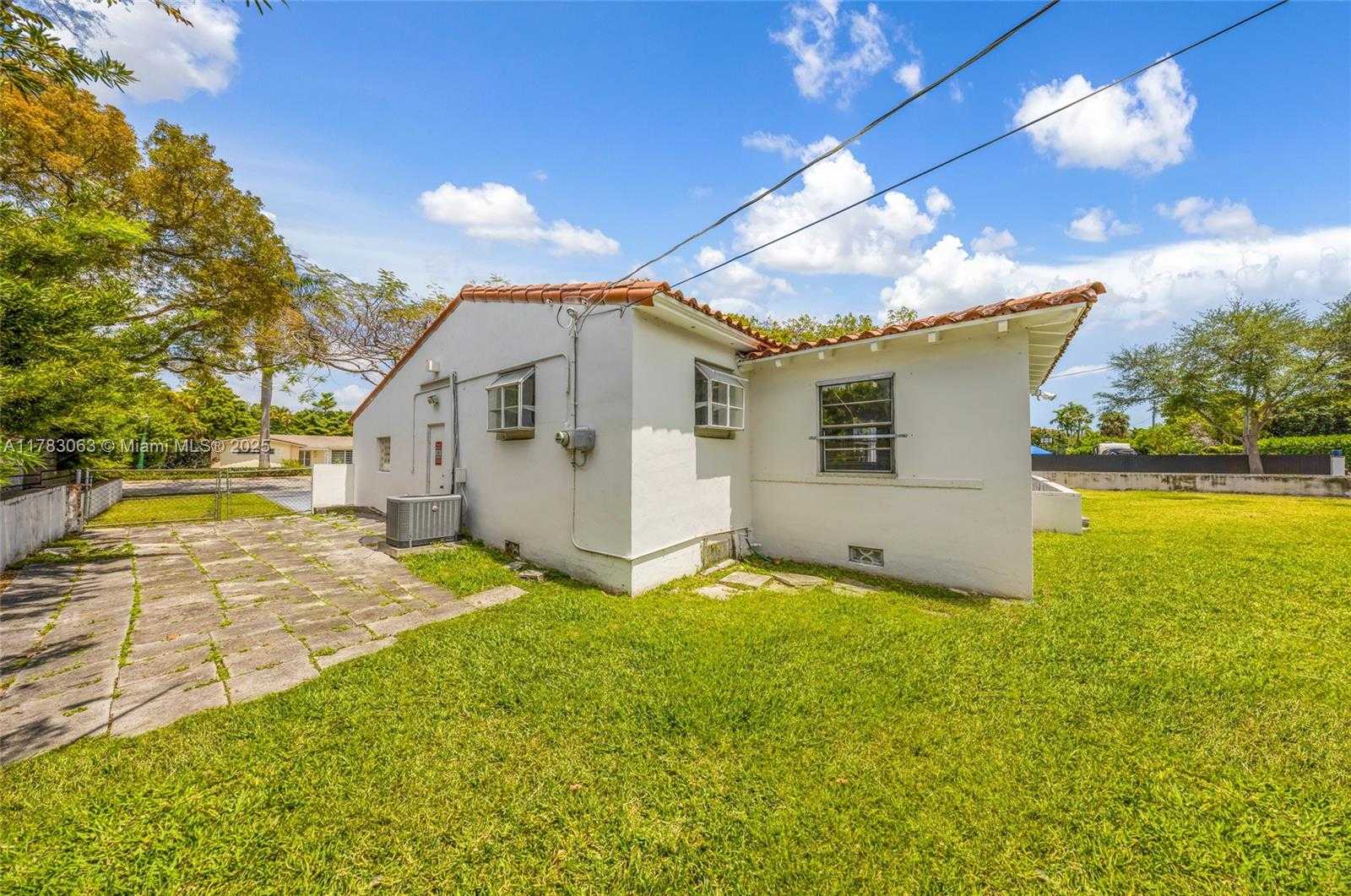 Small Image of 790 NORTH EAST 96TH ST, Miami Shores Number 23