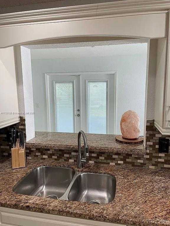 Small Image of 1411 NORTH WEST 90TH DR, Plantation Number 21