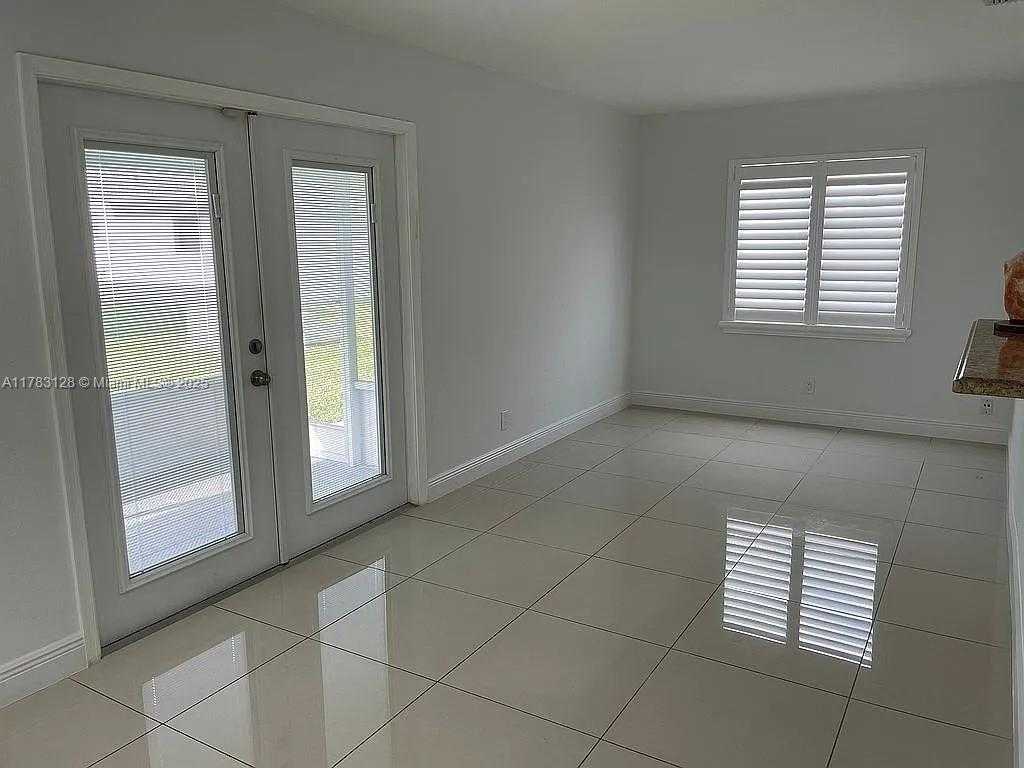 Small Image of 1411 NORTH WEST 90TH DR, Plantation Number 26