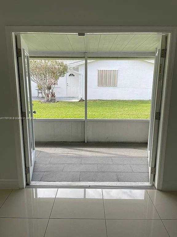 Small Image of 1411 NORTH WEST 90TH DR, Plantation Number 29