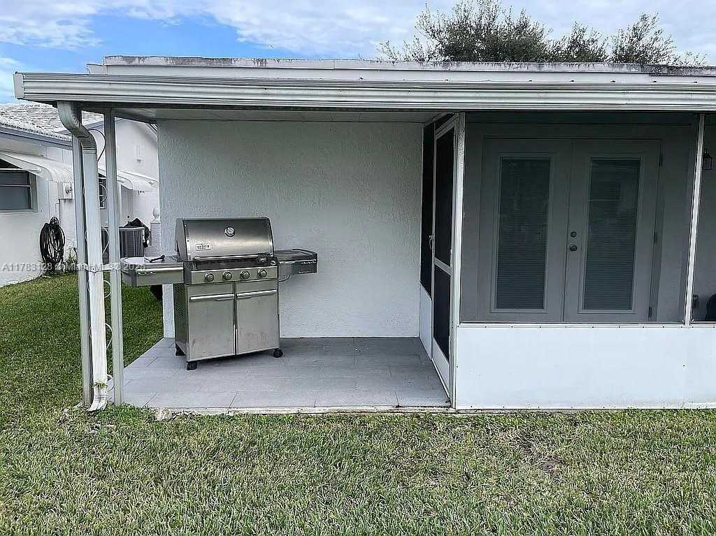 Small Image of 1411 NORTH WEST 90TH DR, Plantation Number 33
