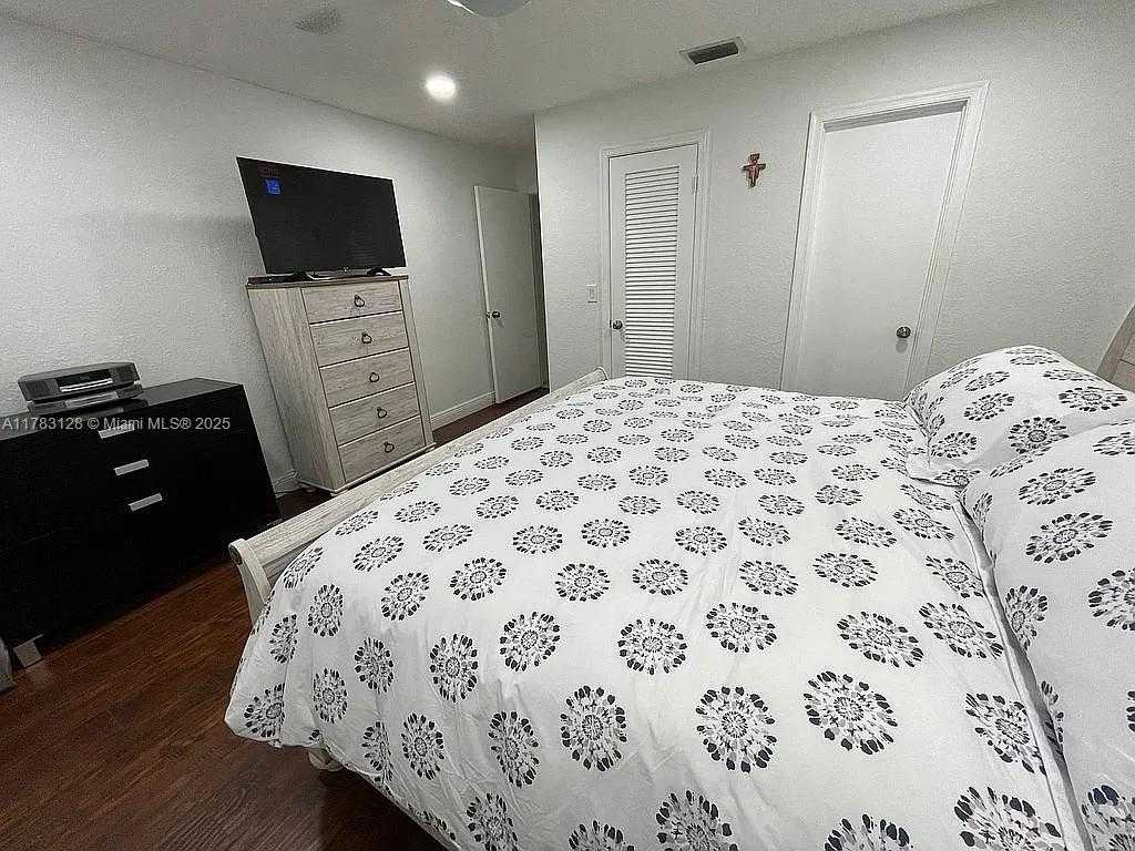 Small Image of 1411 NORTH WEST 90TH DR, Plantation Number 40