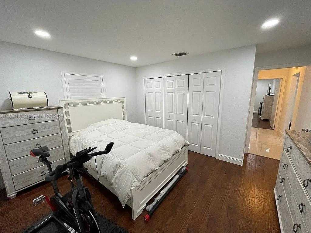 Small Image of 1411 NORTH WEST 90TH DR, Plantation Number 43