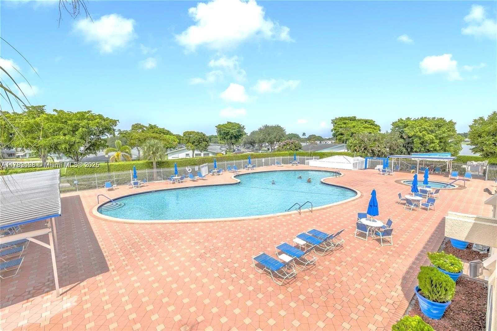 Small Image of 1411 NORTH WEST 90TH DR, Plantation Number 67