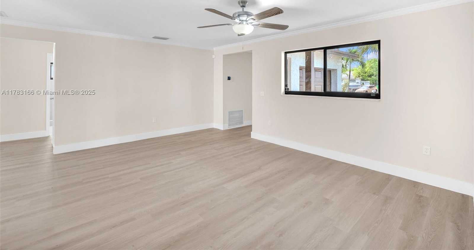 Small Image of 11310 NORTH WEST 35TH ST, Sunrise Number 10