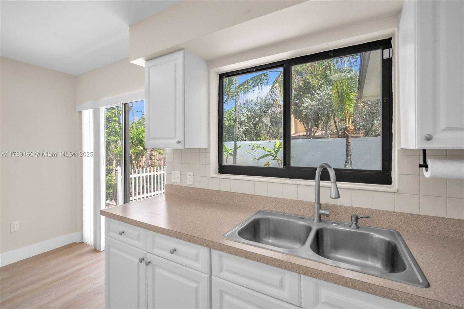 Small Image of 11310 NORTH WEST 35TH ST, Sunrise Number 16