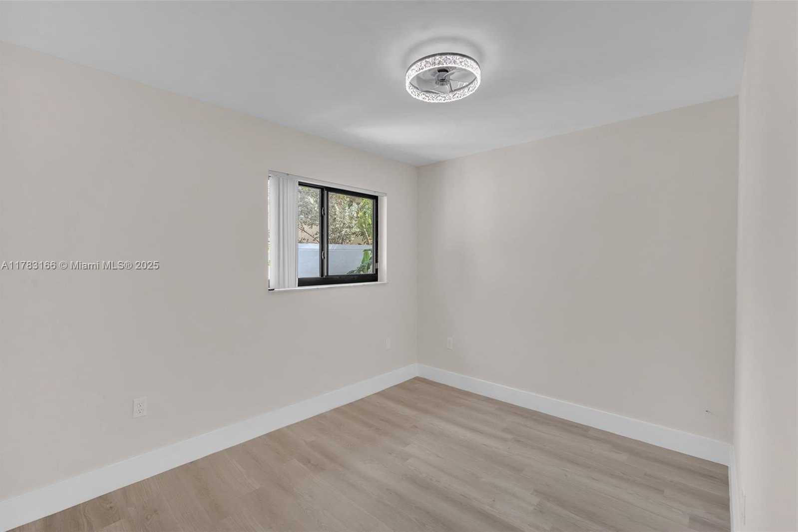 Small Image of 11310 NORTH WEST 35TH ST, Sunrise Number 21