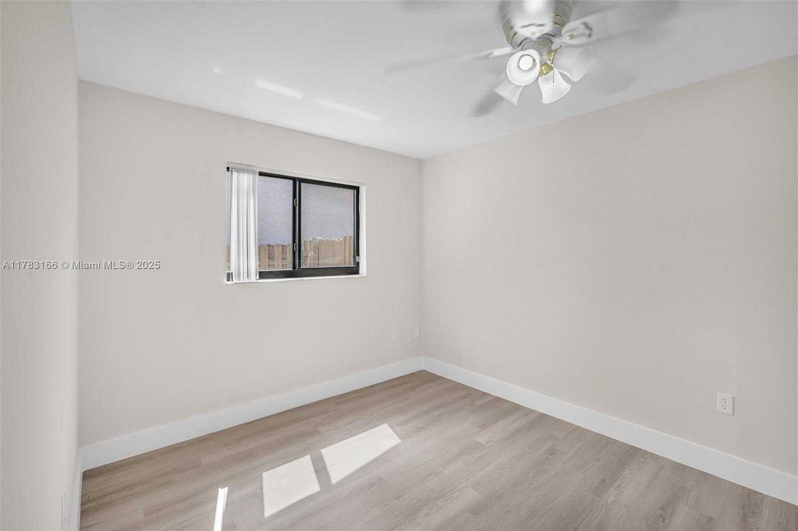 Small Image of 11310 NORTH WEST 35TH ST, Sunrise Number 23