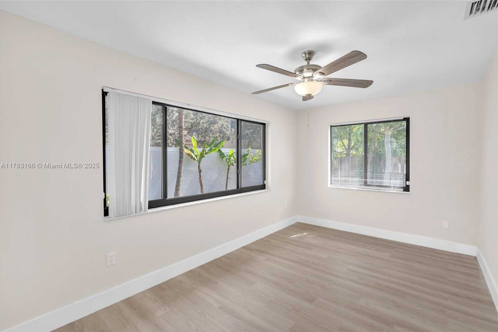 Small Image of 11310 NORTH WEST 35TH ST, Sunrise Number 28