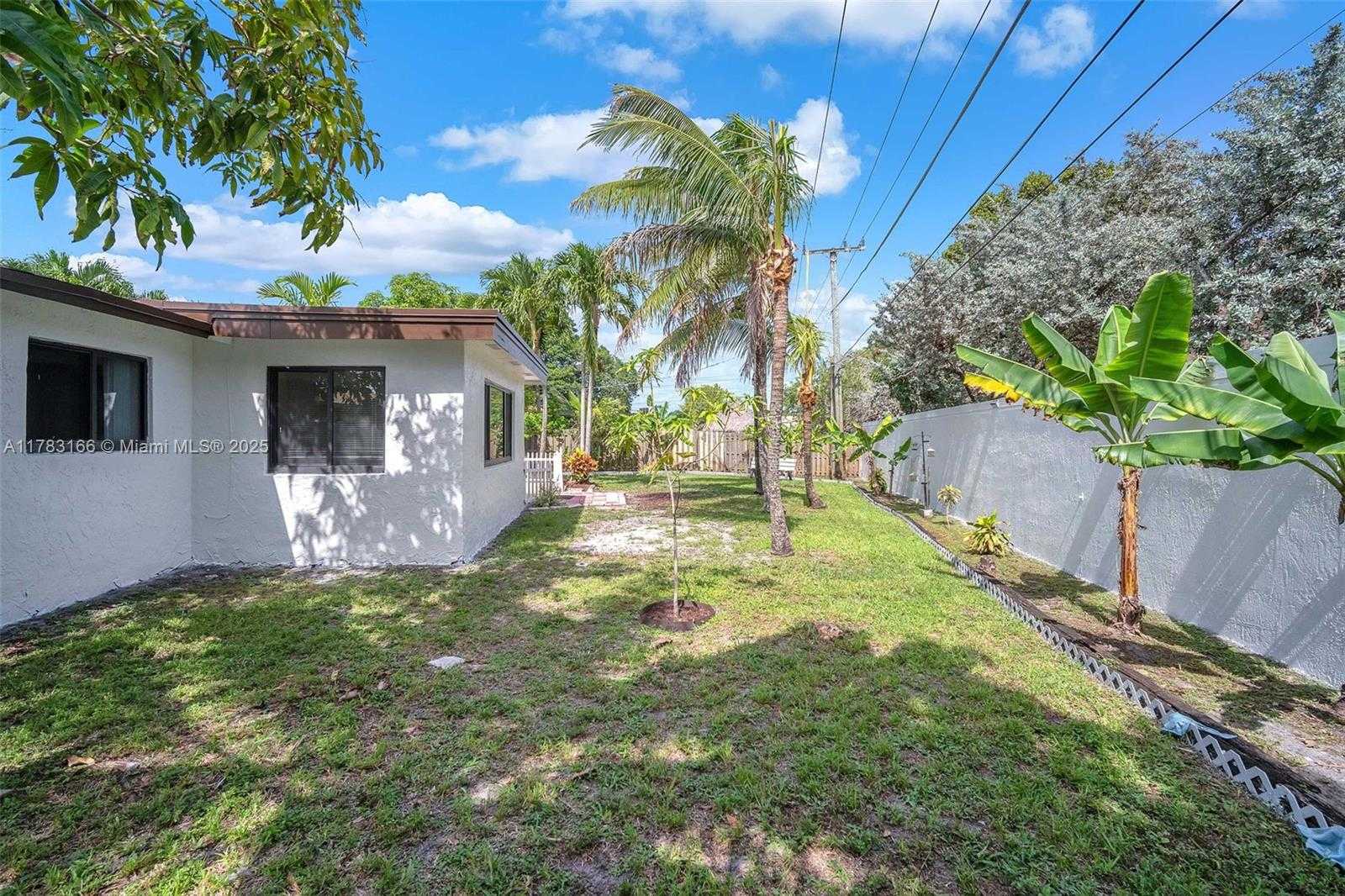 Small Image of 11310 NORTH WEST 35TH ST, Sunrise Number 39