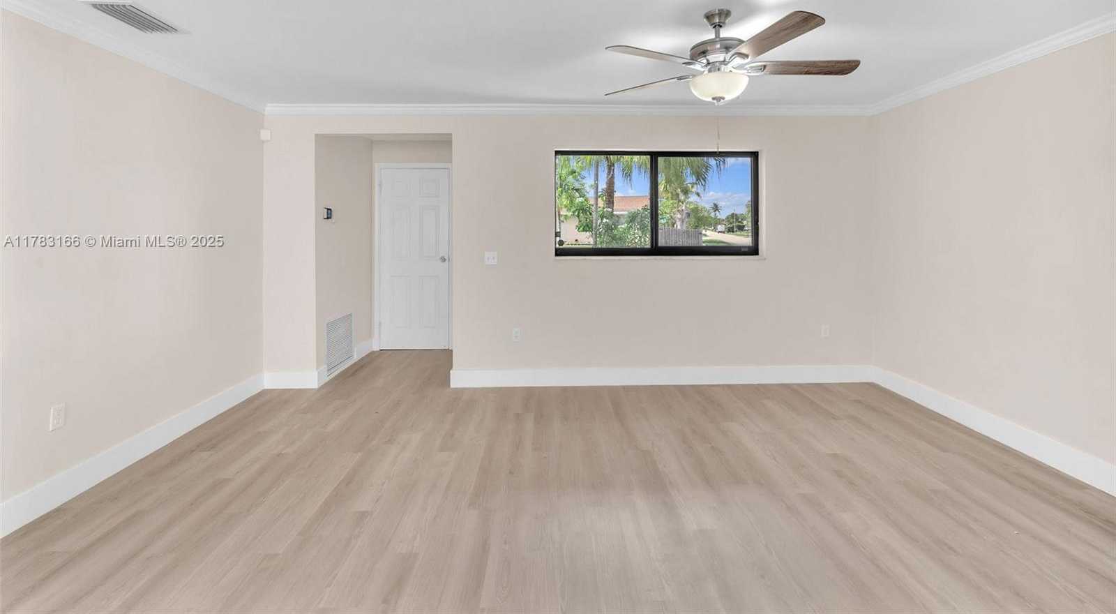 Small Image of 11310 NORTH WEST 35TH ST, Sunrise Number 8