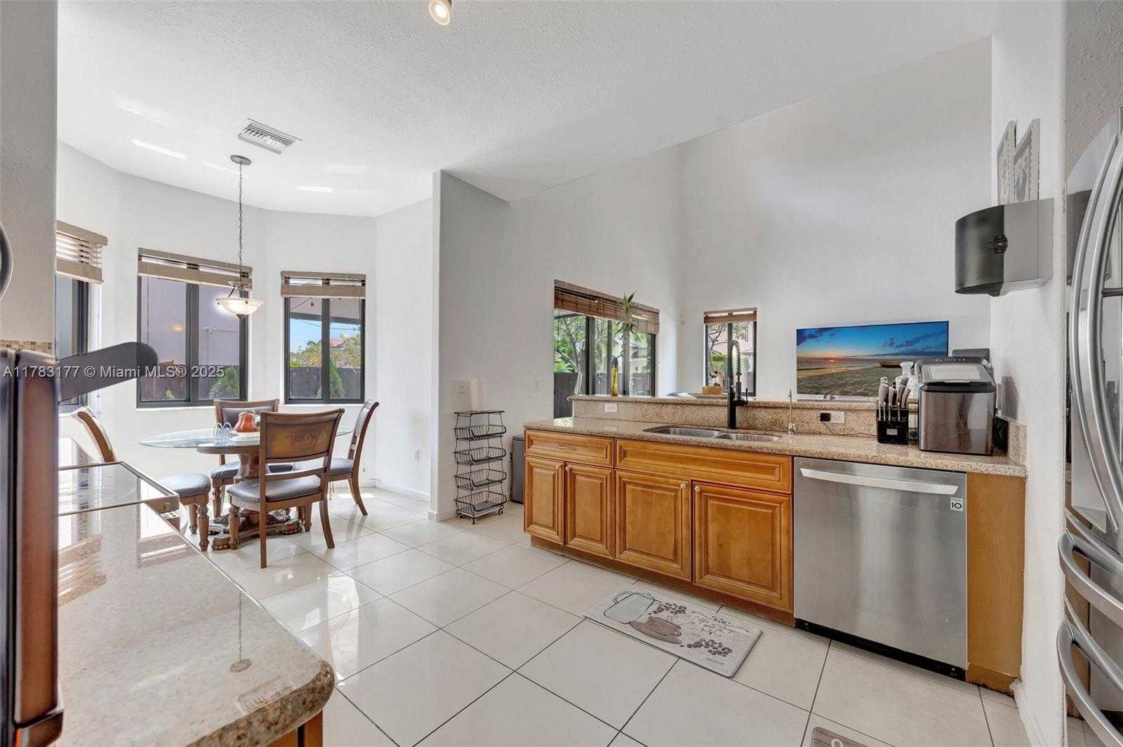 Small Image of 10420 SOUTH WEST 229TH LN, Miami Number 18