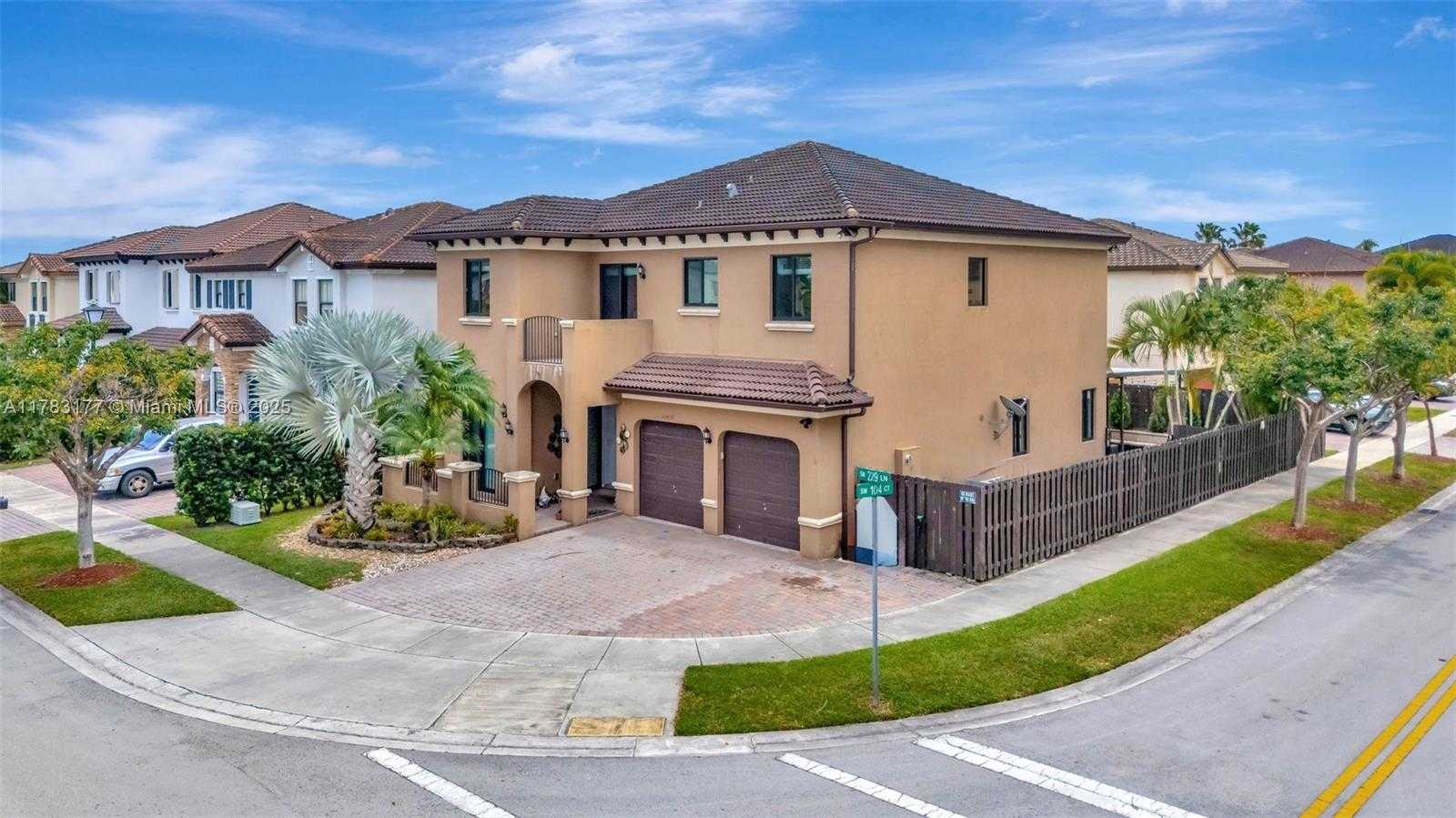 Small Image of 10420 SOUTH WEST 229TH LN, Miami Number 3
