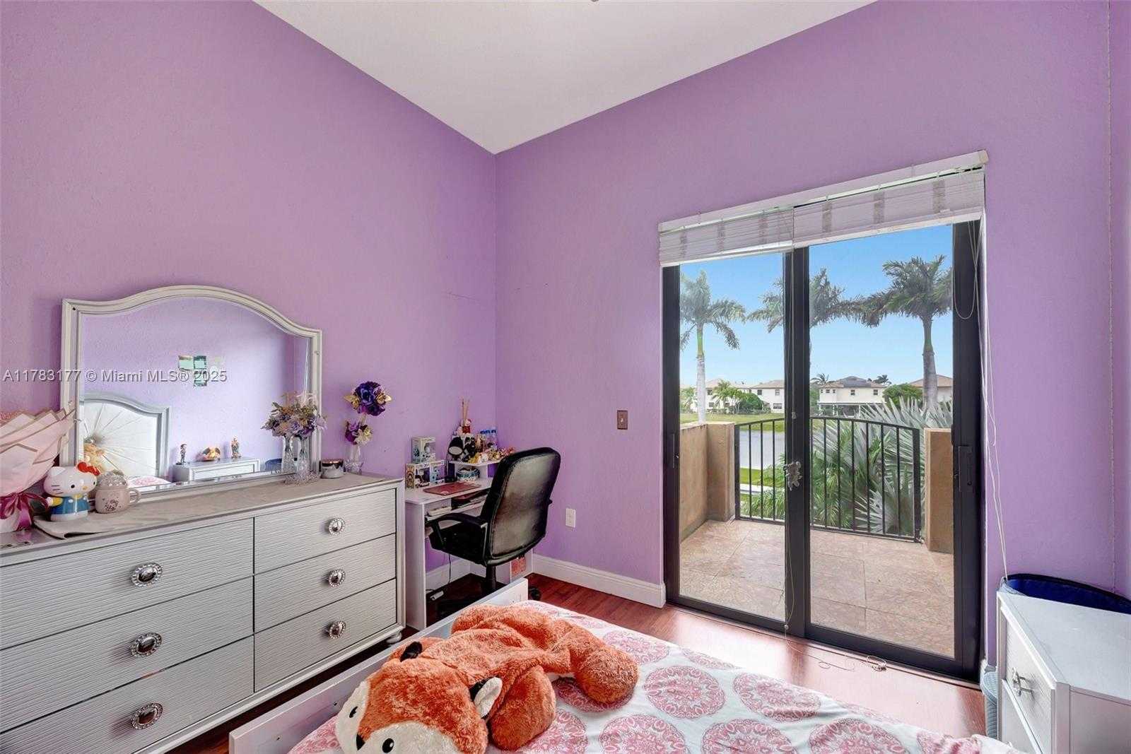 Small Image of 10420 SOUTH WEST 229TH LN, Miami Number 31