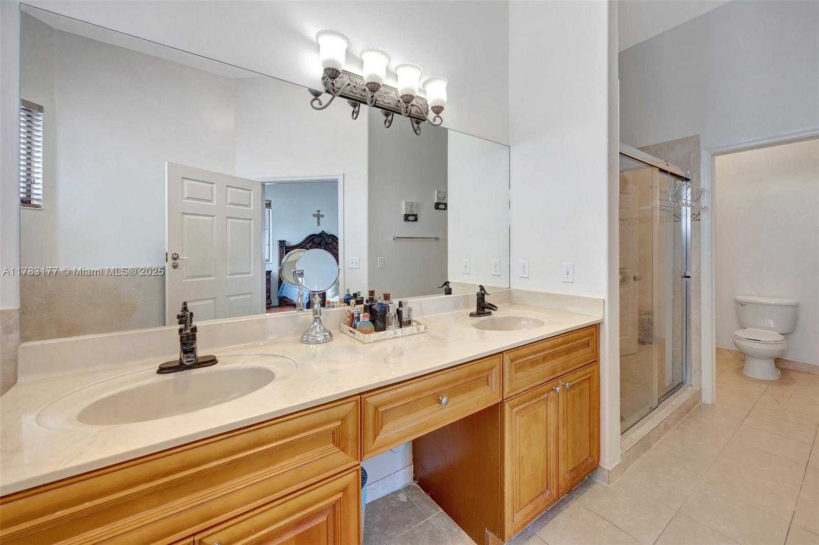 Small Image of 10420 SOUTH WEST 229TH LN, Miami Number 37
