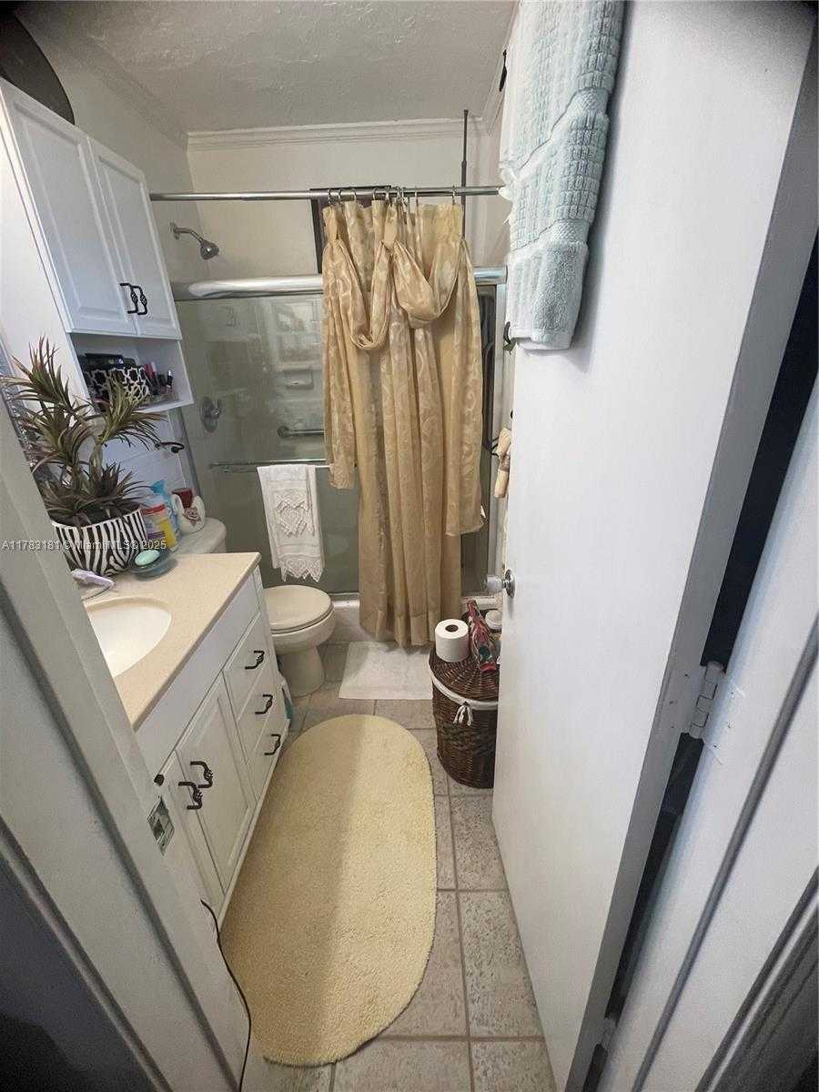 Small Image of 5303 NORTH WEST 50TH AVE, Tamarac Number 22