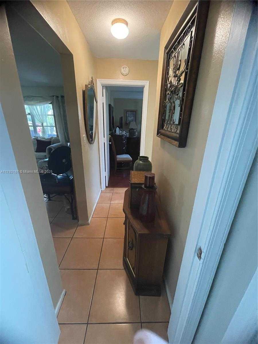 Small Image of 5303 NORTH WEST 50TH AVE, Tamarac Number 25