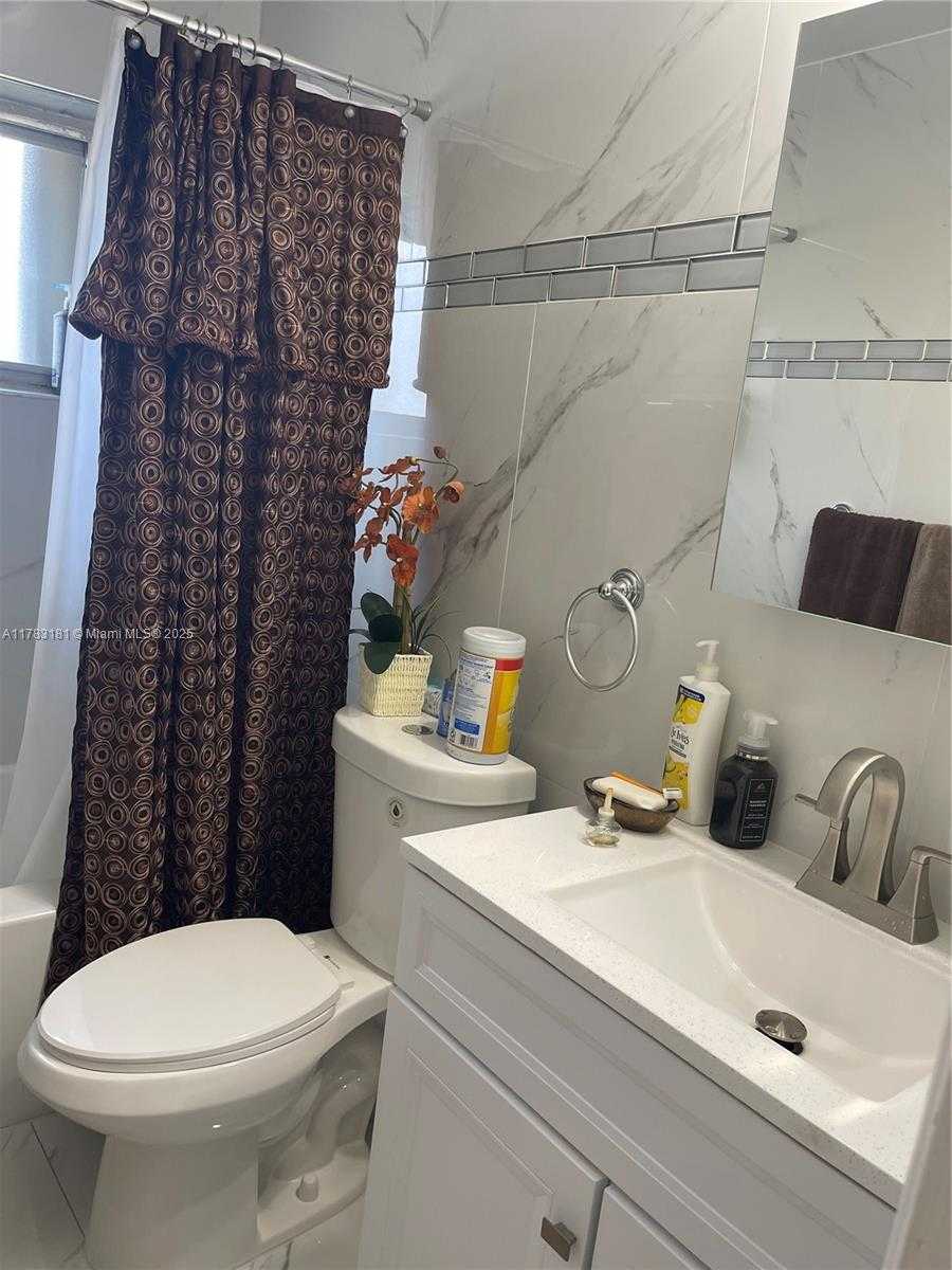 Small Image of 5303 NORTH WEST 50TH AVE, Tamarac Number 27