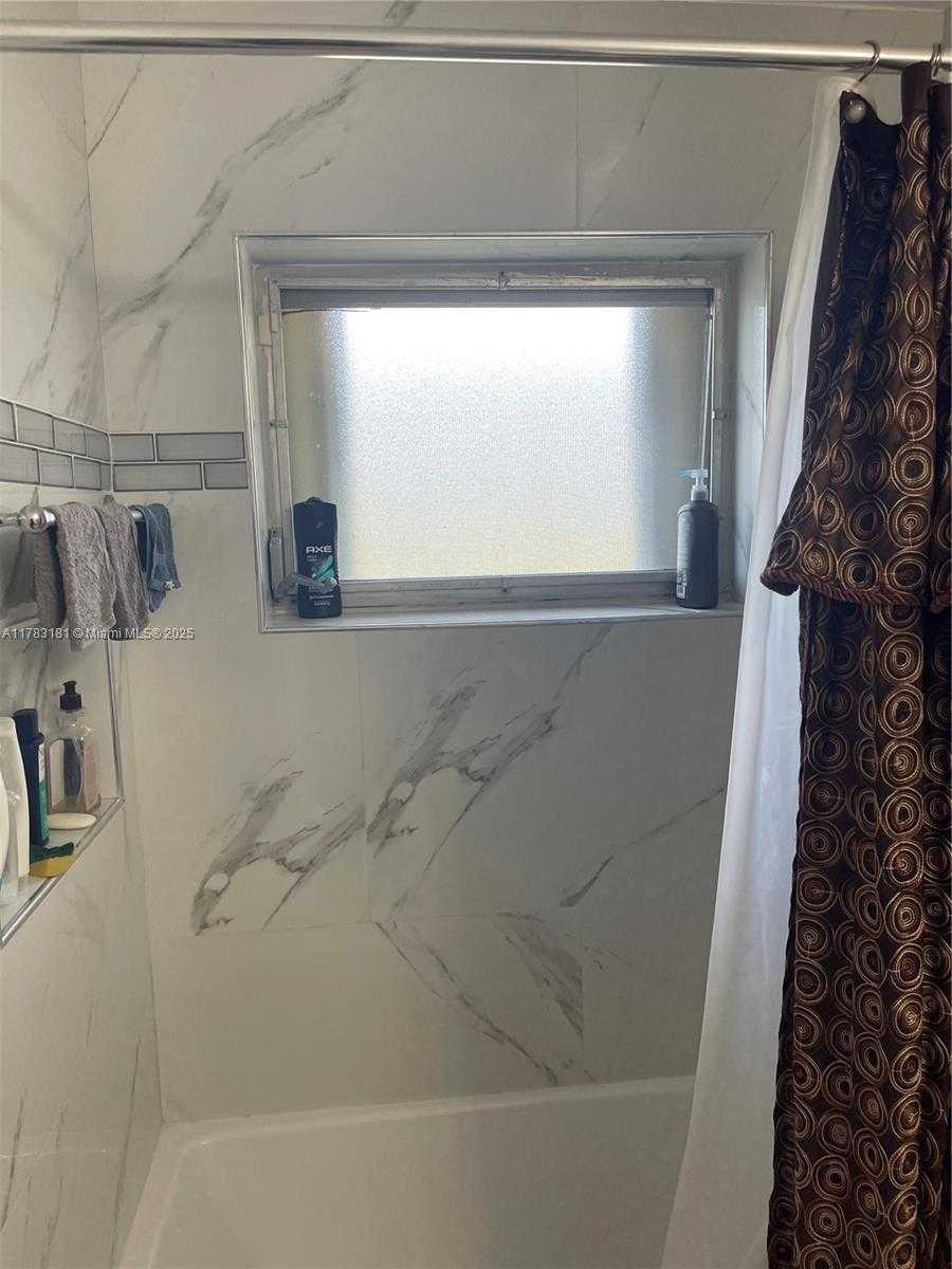 Small Image of 5303 NORTH WEST 50TH AVE, Tamarac Number 29