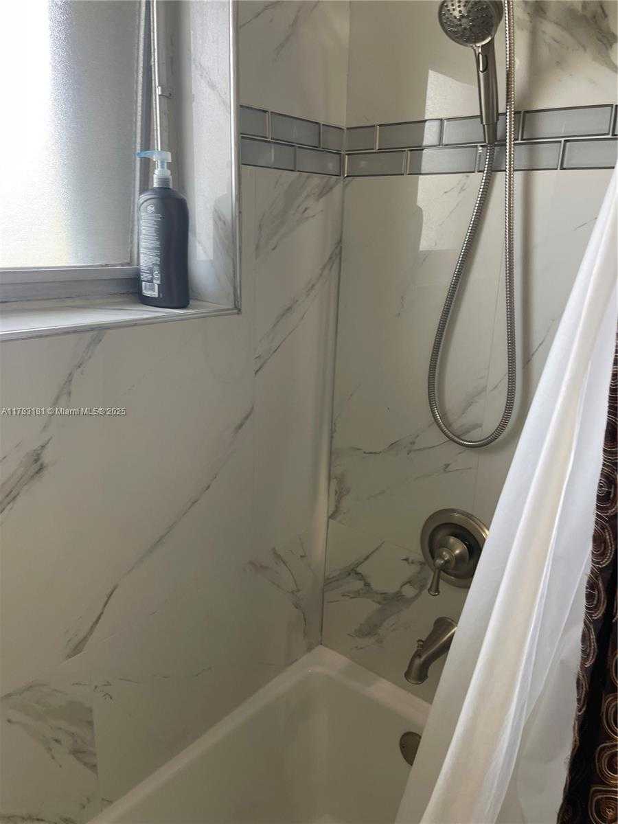 Small Image of 5303 NORTH WEST 50TH AVE, Tamarac Number 30