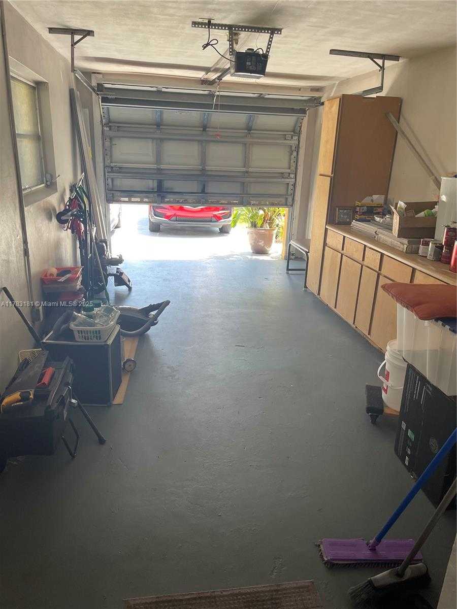 Small Image of 5303 NORTH WEST 50TH AVE, Tamarac Number 36