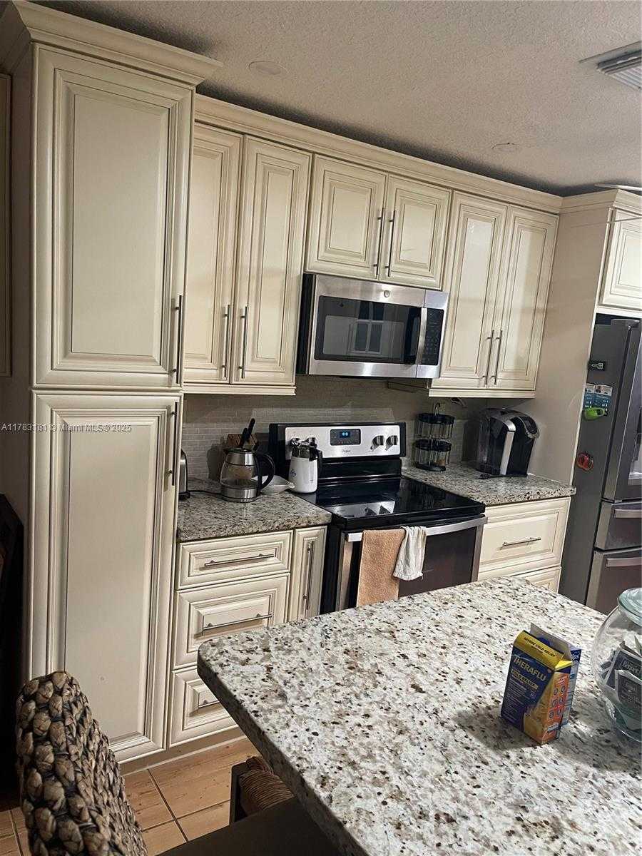 Small Image of 5303 NORTH WEST 50TH AVE, Tamarac Number 38