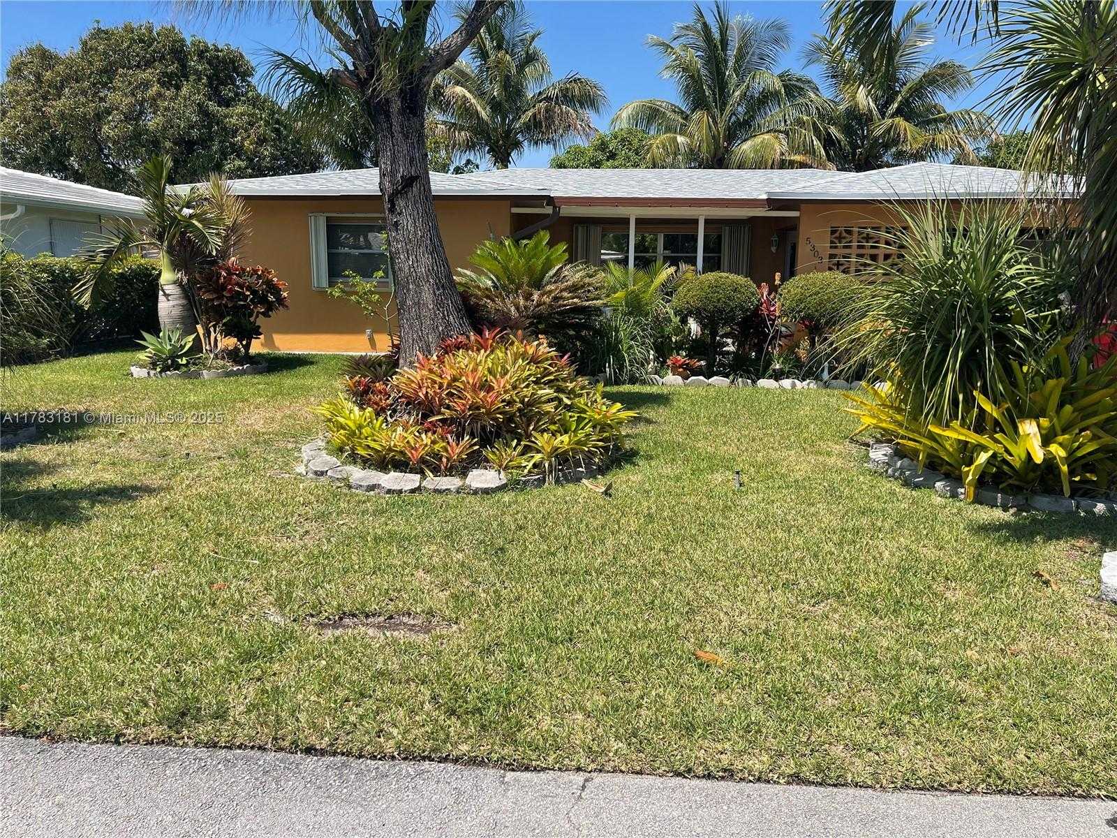 Small Image of 5303 NORTH WEST 50TH AVE, Tamarac Number 4