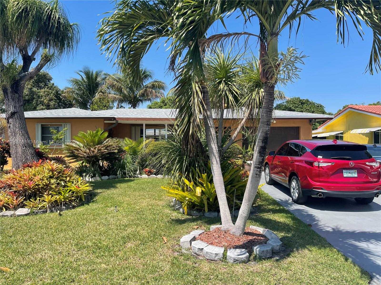 Small Image of 5303 NORTH WEST 50TH AVE, Tamarac Number 5