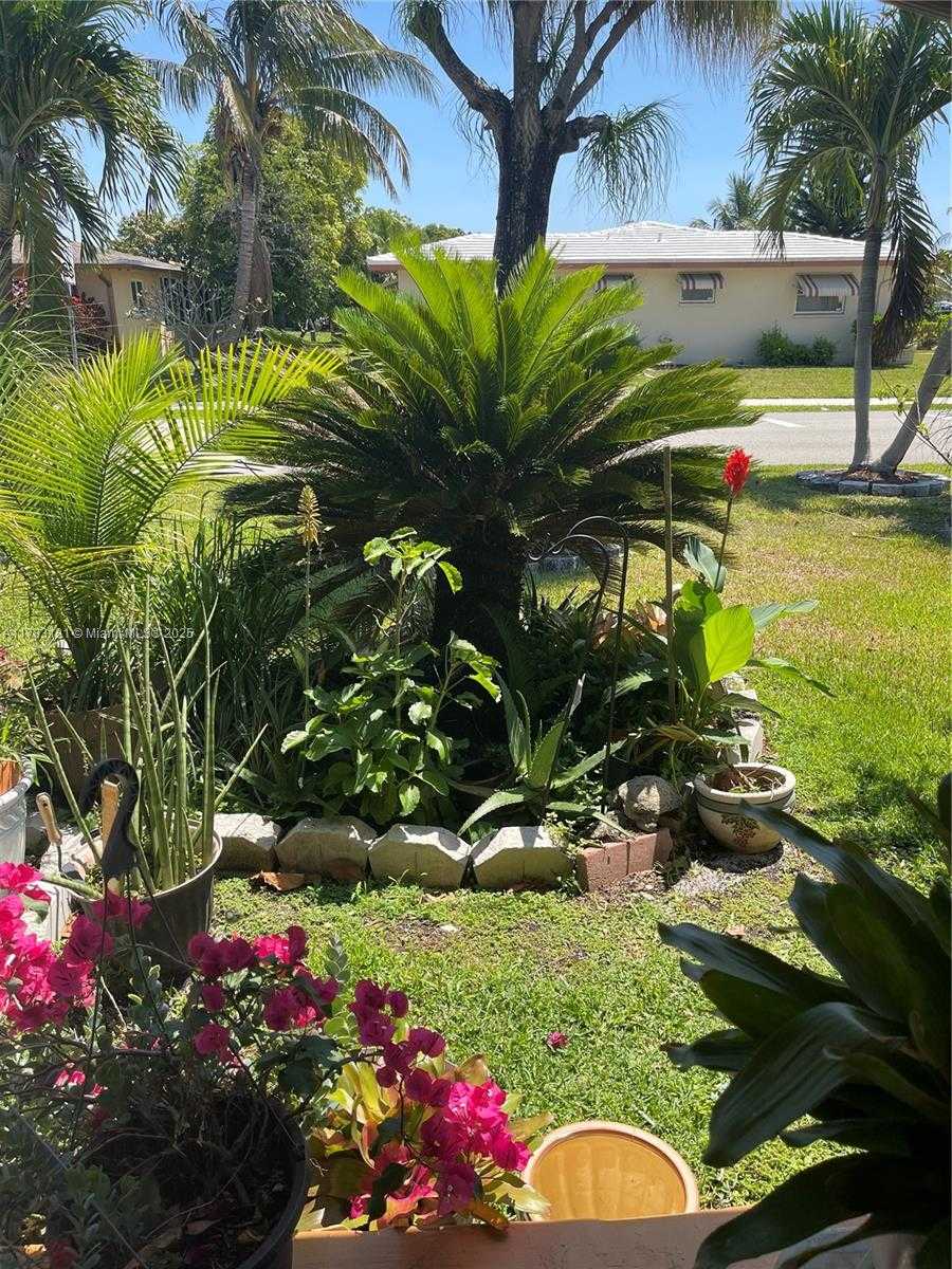 Small Image of 5303 NORTH WEST 50TH AVE, Tamarac Number 7