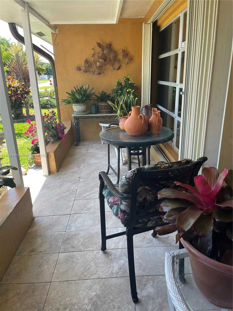 Small Image of 5303 NORTH WEST 50TH AVE, Tamarac Number 9