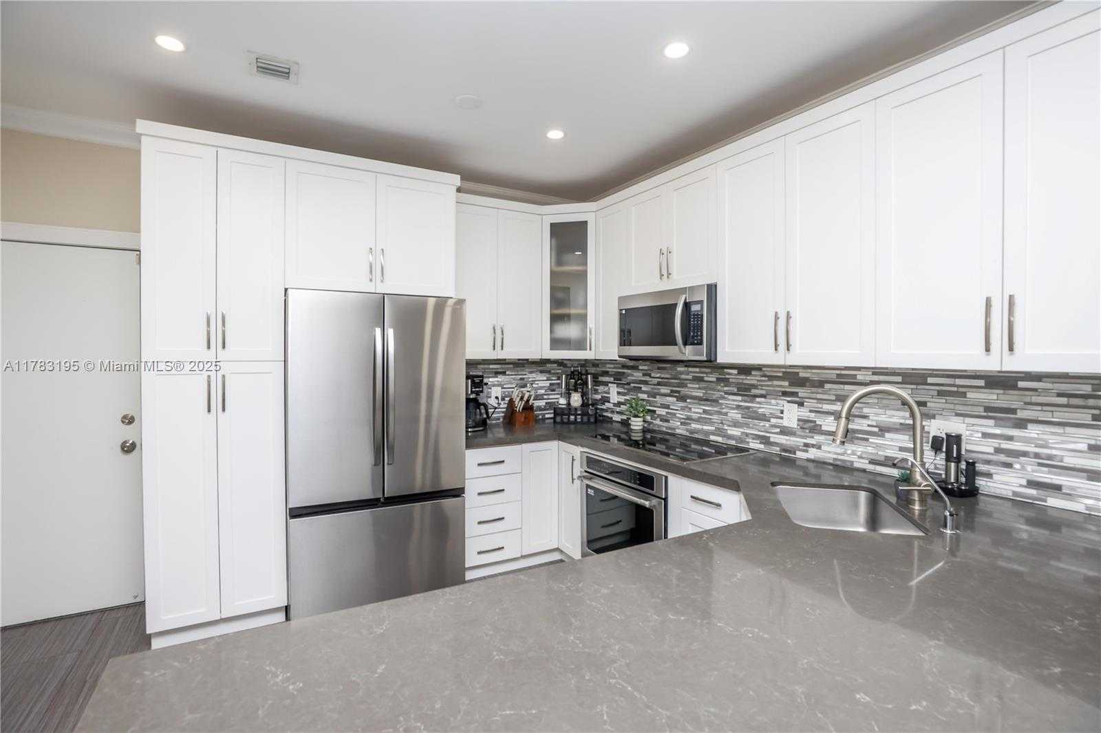 Small Image of 365 NORTH WEST 154TH AVE, Pembroke Pines Number 14