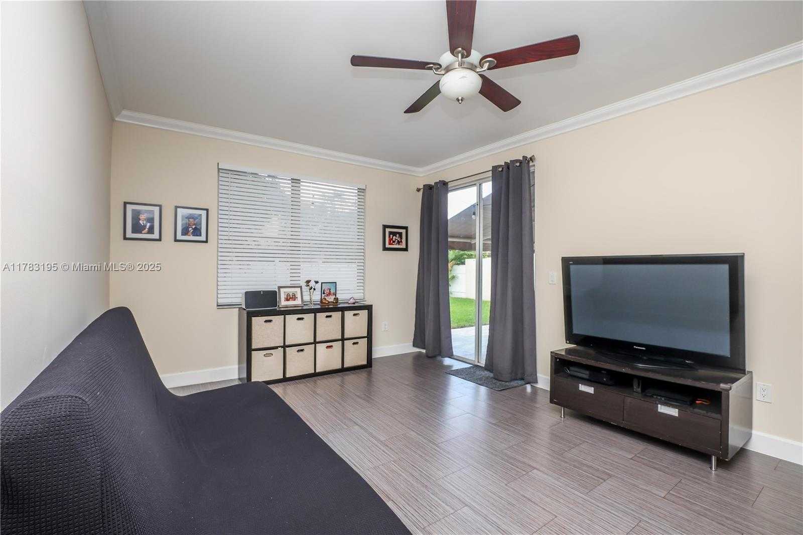 Small Image of 365 NORTH WEST 154TH AVE, Pembroke Pines Number 17