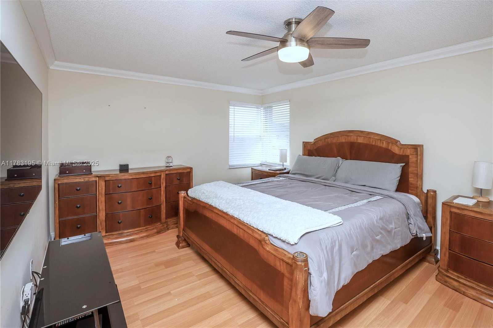 Small Image of 365 NORTH WEST 154TH AVE, Pembroke Pines Number 22