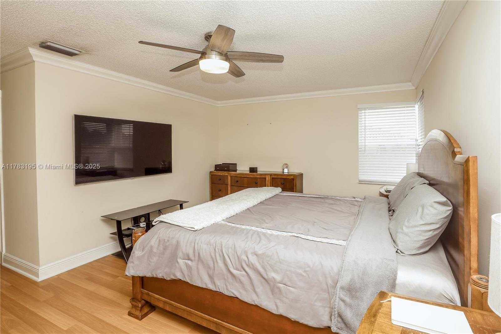 Small Image of 365 NORTH WEST 154TH AVE, Pembroke Pines Number 24