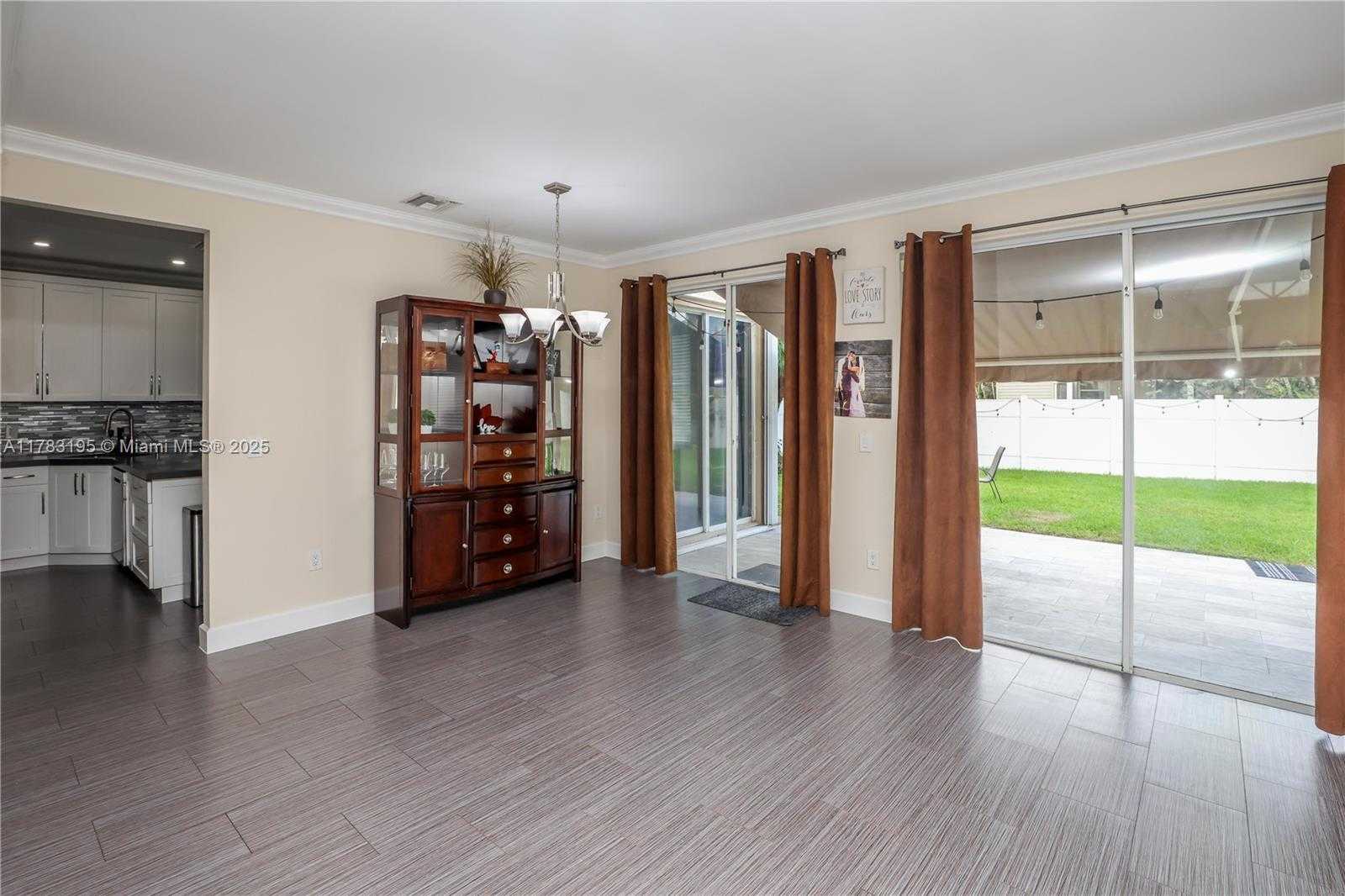 Small Image of 365 NORTH WEST 154TH AVE, Pembroke Pines Number 5