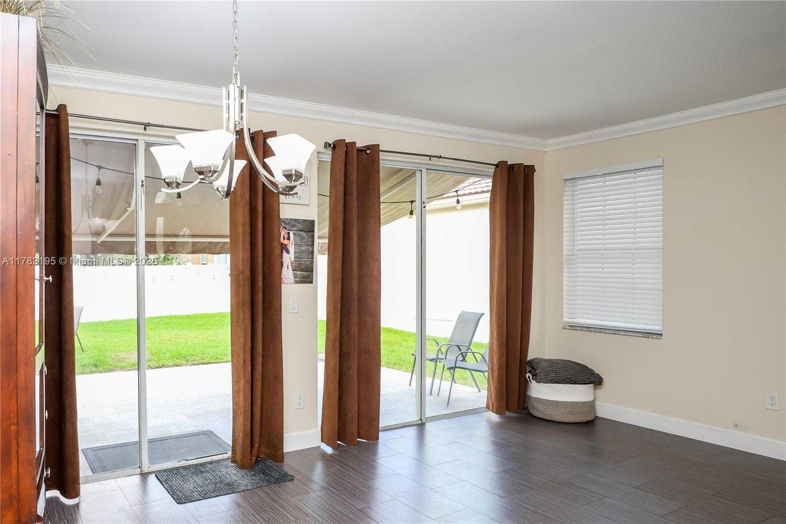 Small Image of 365 NORTH WEST 154TH AVE, Pembroke Pines Number 6