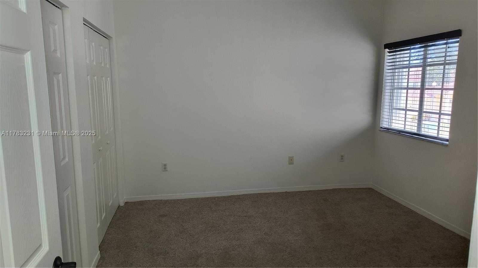 Small Image of 650 SOUTH EAST 30TH DR, Homestead Number 13