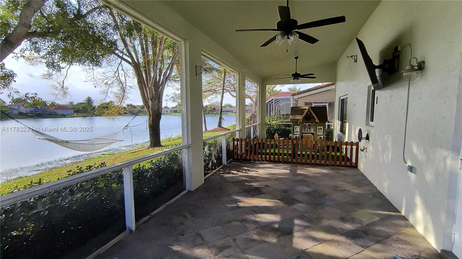 Small Image of 650 SOUTH EAST 30TH DR, Homestead Number 15