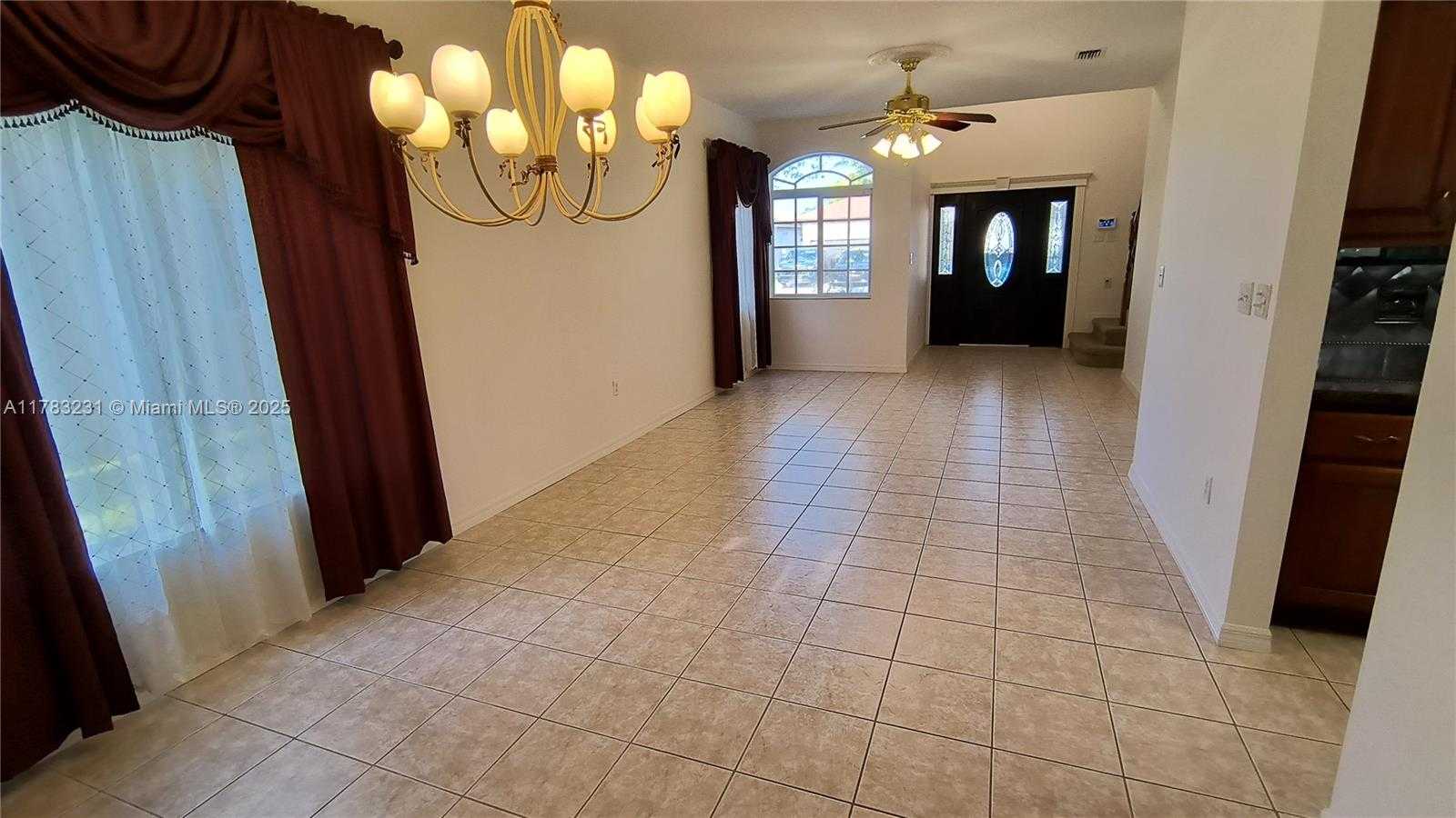 Small Image of 650 SOUTH EAST 30TH DR, Homestead Number 2