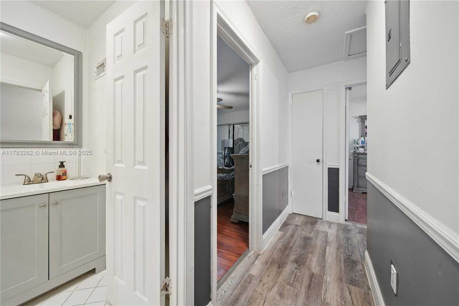 Small Image of 11641 NORTH WEST 42ND ST, Sunrise Number 13