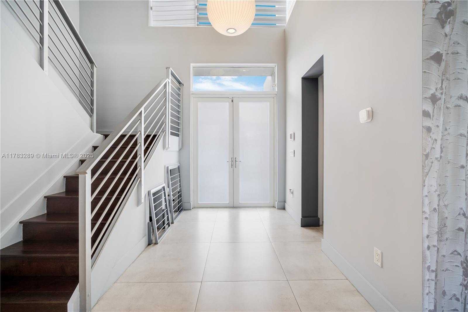 Small Image of 10135 NORTH WEST 77TH ST, Doral Number 2